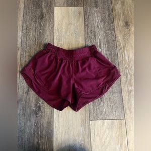 Lululemon hottie hots!